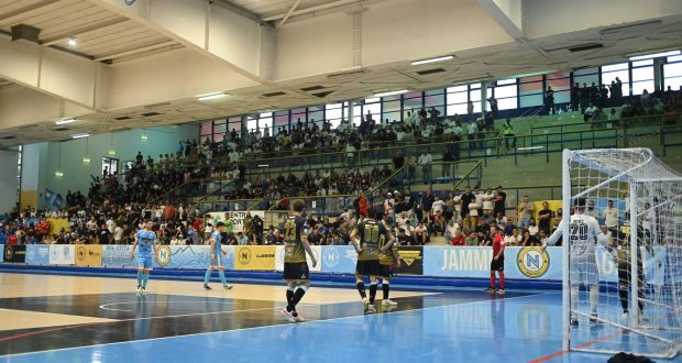 Napoli Futsal – Sandro Abate  5 – 3, nel finale crollo verticale degli Avellinesi che escono dai play off