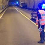 Nusco, tragico scontro tra un camion dei rifiuti e un’auto in una galleria dell’Ofantina Bis: 46enne perde la vita
